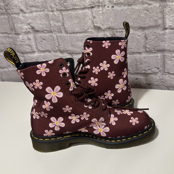 brand new dr. martens - Picture 6 of 10